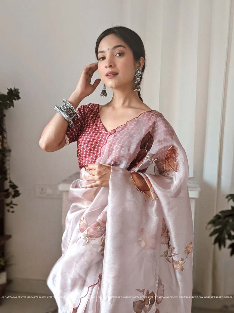 Buy Suta Beige & Pink Printed Mul Cotton Saree without Blouse online