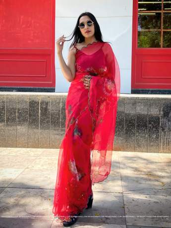 Classy Red Color Flower Printed Pure Organza Silk Saree With Contrast Blouse  